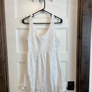 White Lace Sleeveless Dress